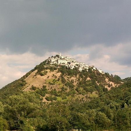 Albergo Diffuso Crispolti Labro الغرفة الصورة