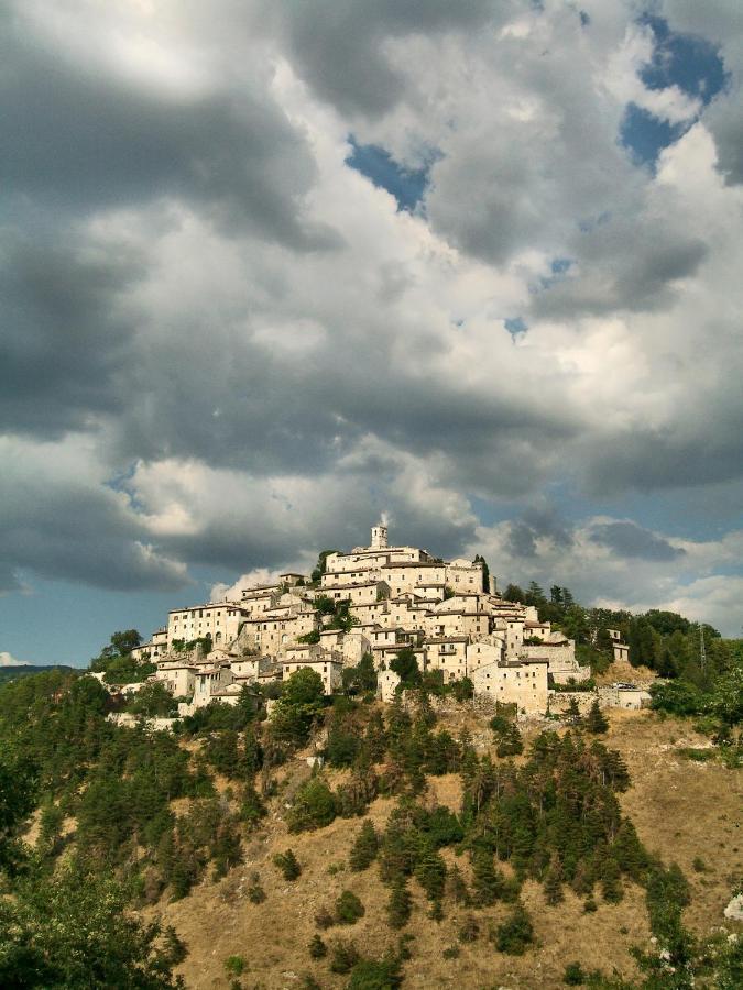 Albergo Diffuso Crispolti Labro المظهر الخارجي الصورة